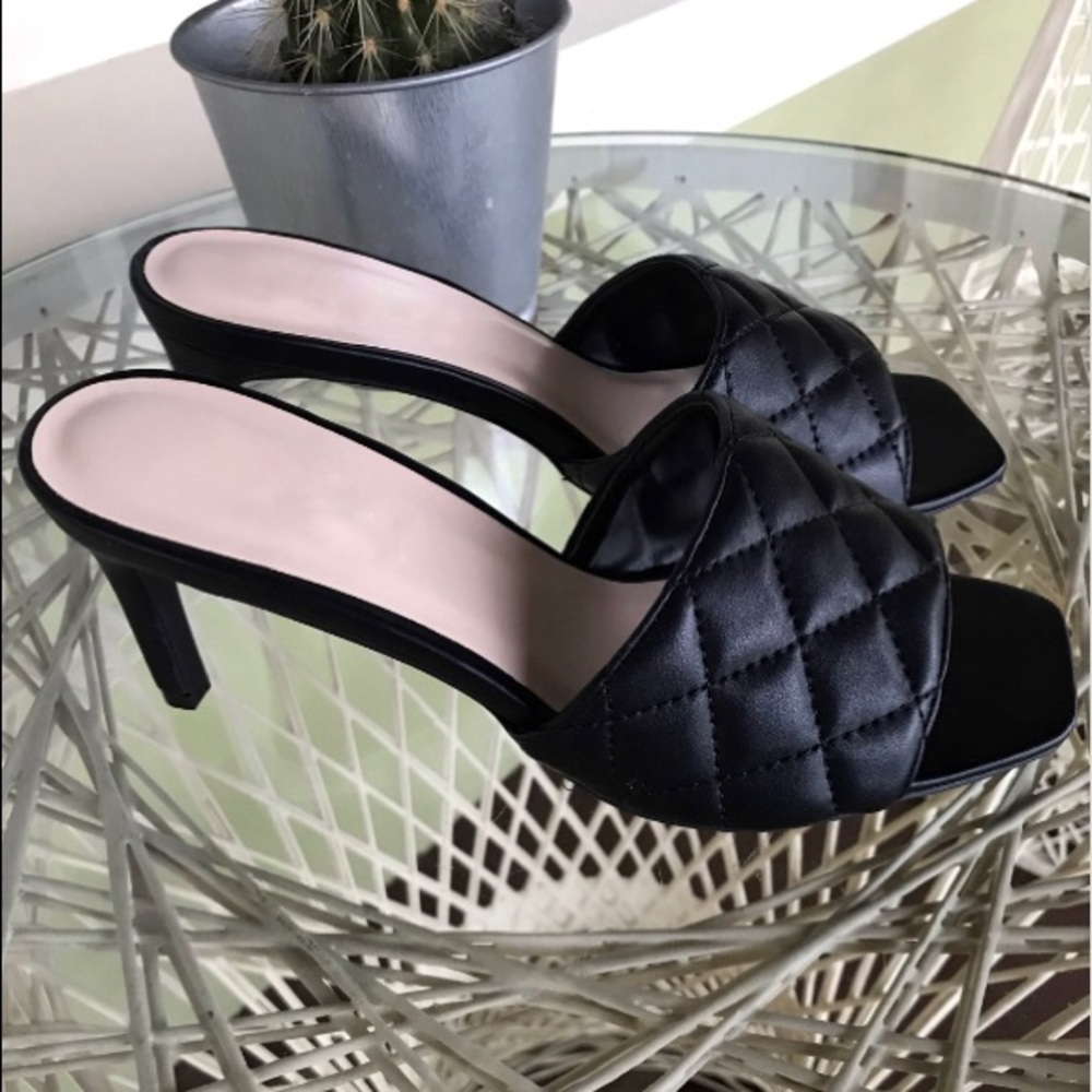 New quilted square toe heel 6.5 & 8.5 - Picture 13 of 16